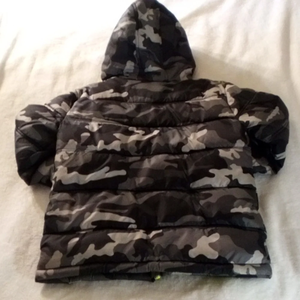 FADED GLORY BOYS SIZE 14-16 CAMO COAT